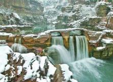 【春節假期】古都開封逛武俠廟會、小宋城里品美食、絕美太行云臺山，賞冰掛豪華商務車純玩三日游.