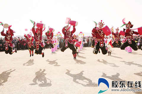 煙臺大學實踐隊來海陽傳承大秧歌(圖)