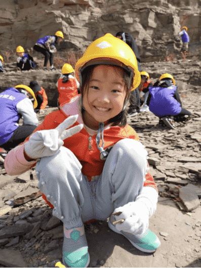 疑似“新物種”化石現身萊陽白堊紀研學現場467