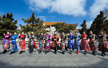 風韻旗袍仙山秀 婀娜多姿惹人醉