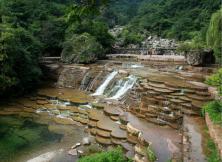 嘉華“五一”山西通天峽·郭亮村·萬仙山臥鋪巴士周末二日游