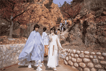 漢服游園解鎖海島春光——長(zhǎng)島首屆上巳節(jié)漢服文化秀活動(dòng)舉行