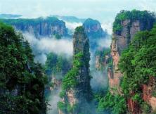 張家界、天子山、楊家界、芙蓉鎮、與浪共舞第一漂流、張家界大峽 谷、黃龍洞雙臥6日走玩湘西深度游