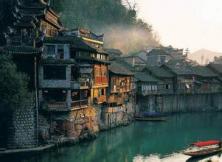 【7月游張家界】張家界、袁家界、煙雨張家界表演、天門山玻璃棧道、黃龍洞、 猛洞河漂流、芙蓉鎮、鳳凰古城豪華雙飛五日 【7月游張家界】張家界、袁家界、煙雨張家界表演、天門山玻璃棧道、黃龍洞、 猛洞河漂流、芙蓉鎮、鳳凰古城豪華雙飛五日