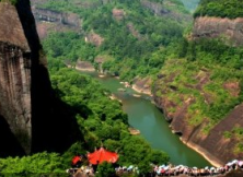 廈門、南普陀寺、鼓浪嶼、永定土樓、武夷山雙飛五日游