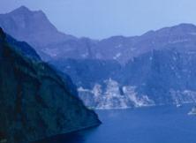 湖北恩施大峽谷、宜昌、神農(nóng)架、武當(dāng)山火車九日游