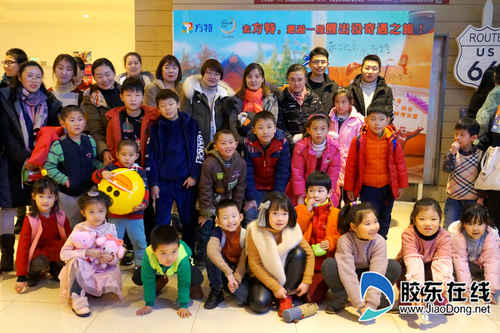 入場觀影前合影