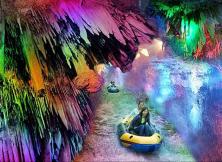 【2021暑假出游】彩虹小鎮、雪山彩虹谷、地下大峽谷、螢火蟲水洞二日游