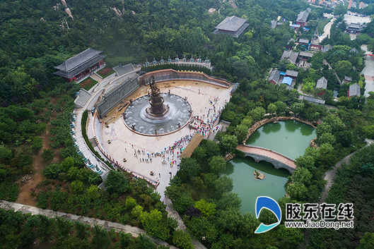 赤山情思入夢來