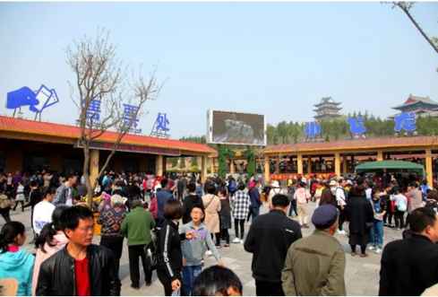 清明假期螢火蟲水洞·地下大峽谷游客同比增3成