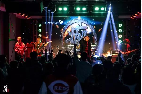 煙臺酒吧一條街成歷史 青春記憶該何處安放