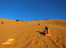 天邊草原烏拉蓋、玉龍沙湖、九曲灣漂流、金花灘、布林泉、兵團小鎮、可汗山、北五臺雙飛五日游