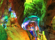 特色沂水地下大峽谷、螢火蟲水洞、天上王城汽車二日游