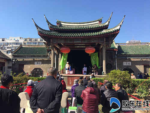 市民觀看文藝表演1