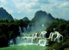 西南寧、巴馬長壽村、百魔洞、百鳥巖、德天大瀑布、通靈大峽谷、 越南下龍灣、天堂島雙飛7日游