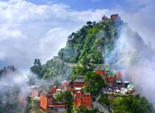 靈秀湖北--“探秘神農架，圣地武當山”             <神秘&amp;原始>神農架. 世界遺產&amp;道教圣地武當山             宜昌三峽大壩. 三峽人家. 襄陽古城. 武漢 純玩單飛 7日游