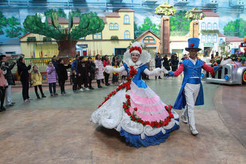 歐樂堡花車巡游